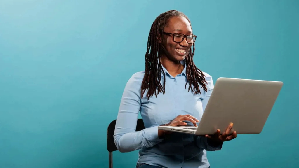 Quiet Side Jobs You Can Do During a Remote Work Day