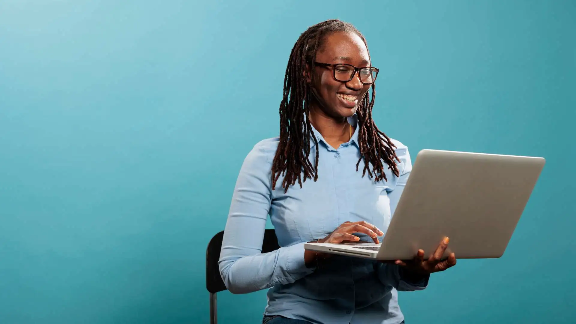 Quiet Side Jobs You Can Do During a Remote Work Day