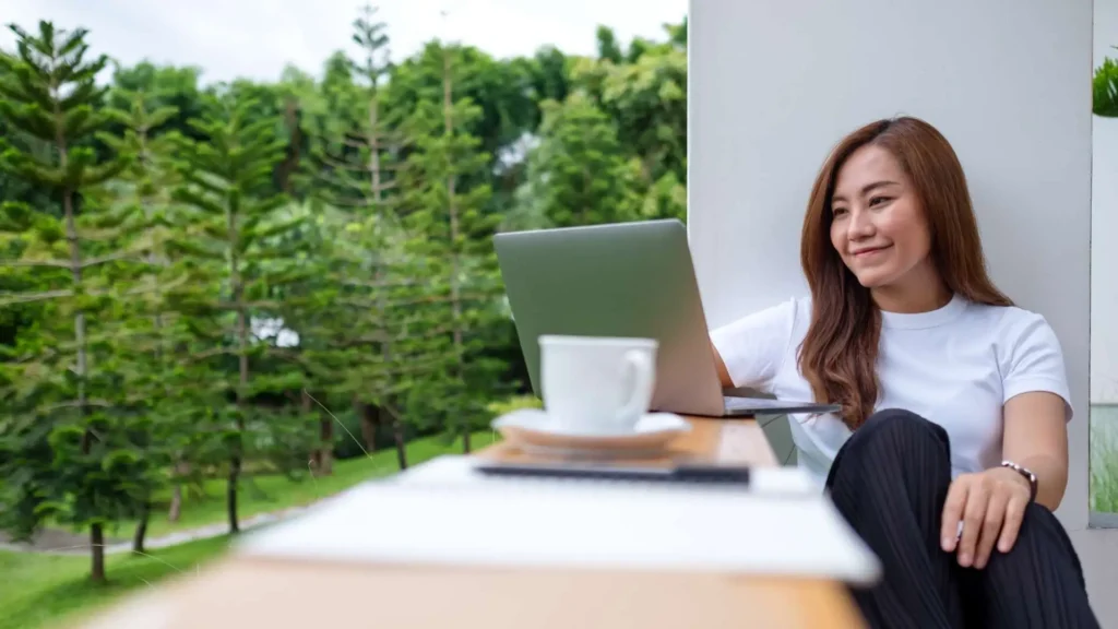 Why Most Job Alerts Don’t Help (And How to Fix Them)