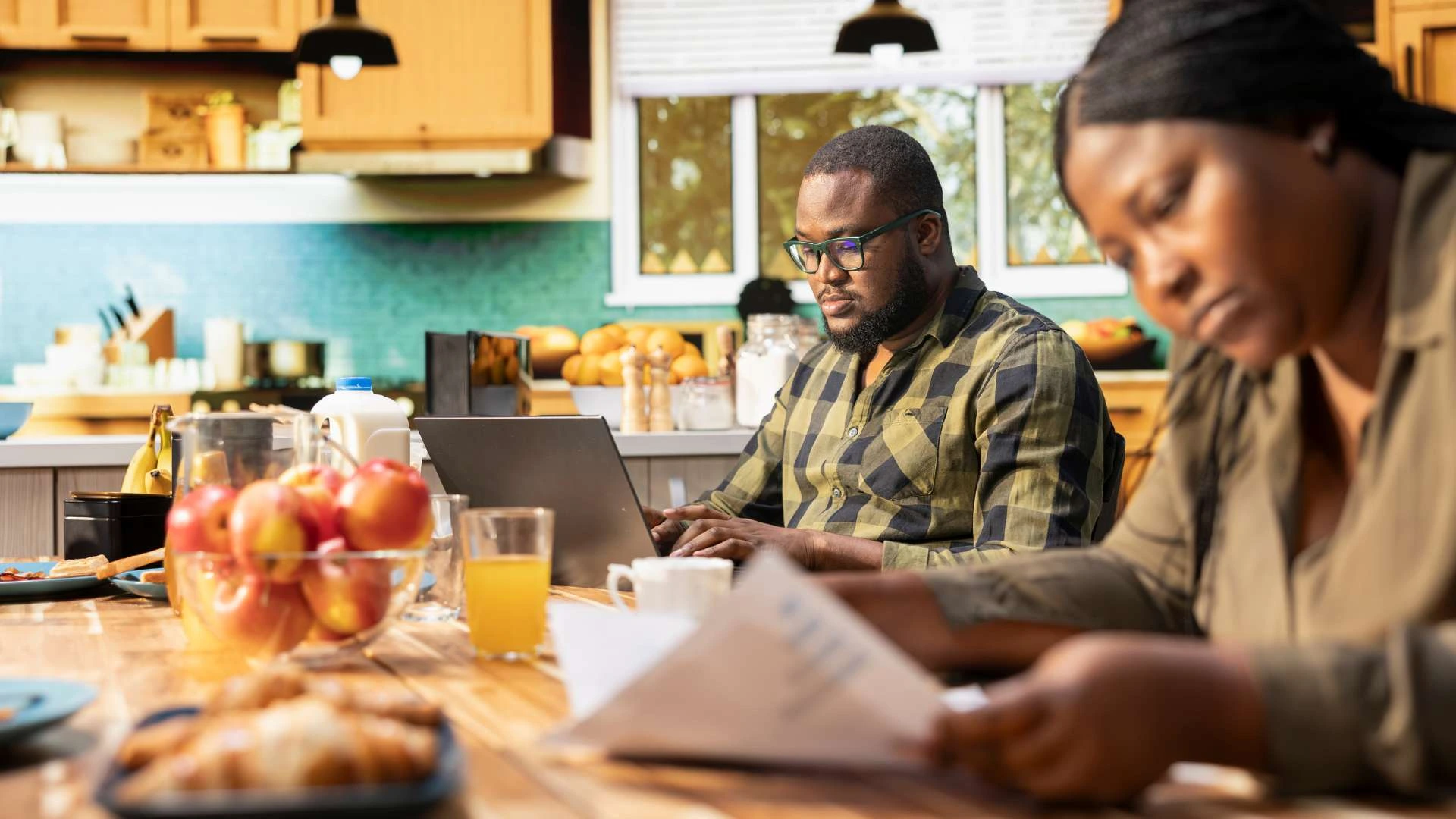 How to Build a Monthly Budget on a $3,000 Take-Home Paycheck